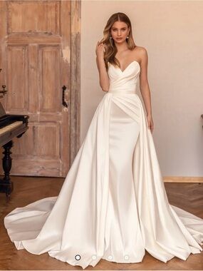 Eva Lendel Detachable Wedding Skirt/Train